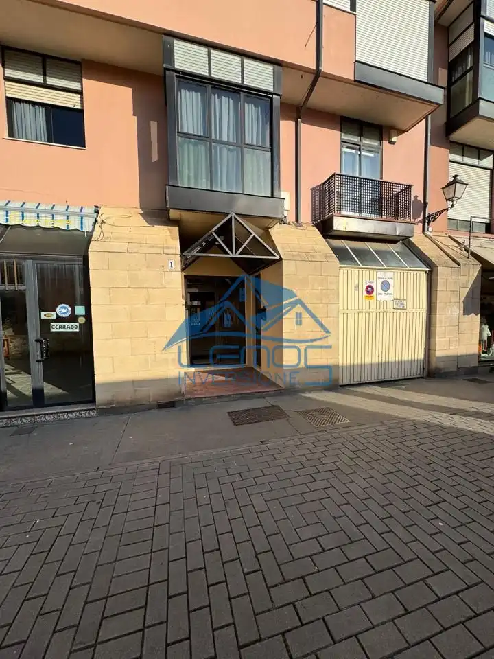 Außenansicht von Wohnung zum Verkauf in Astorga