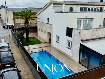 Maison mitoyenne avec piscine à vendre à Vilablareix