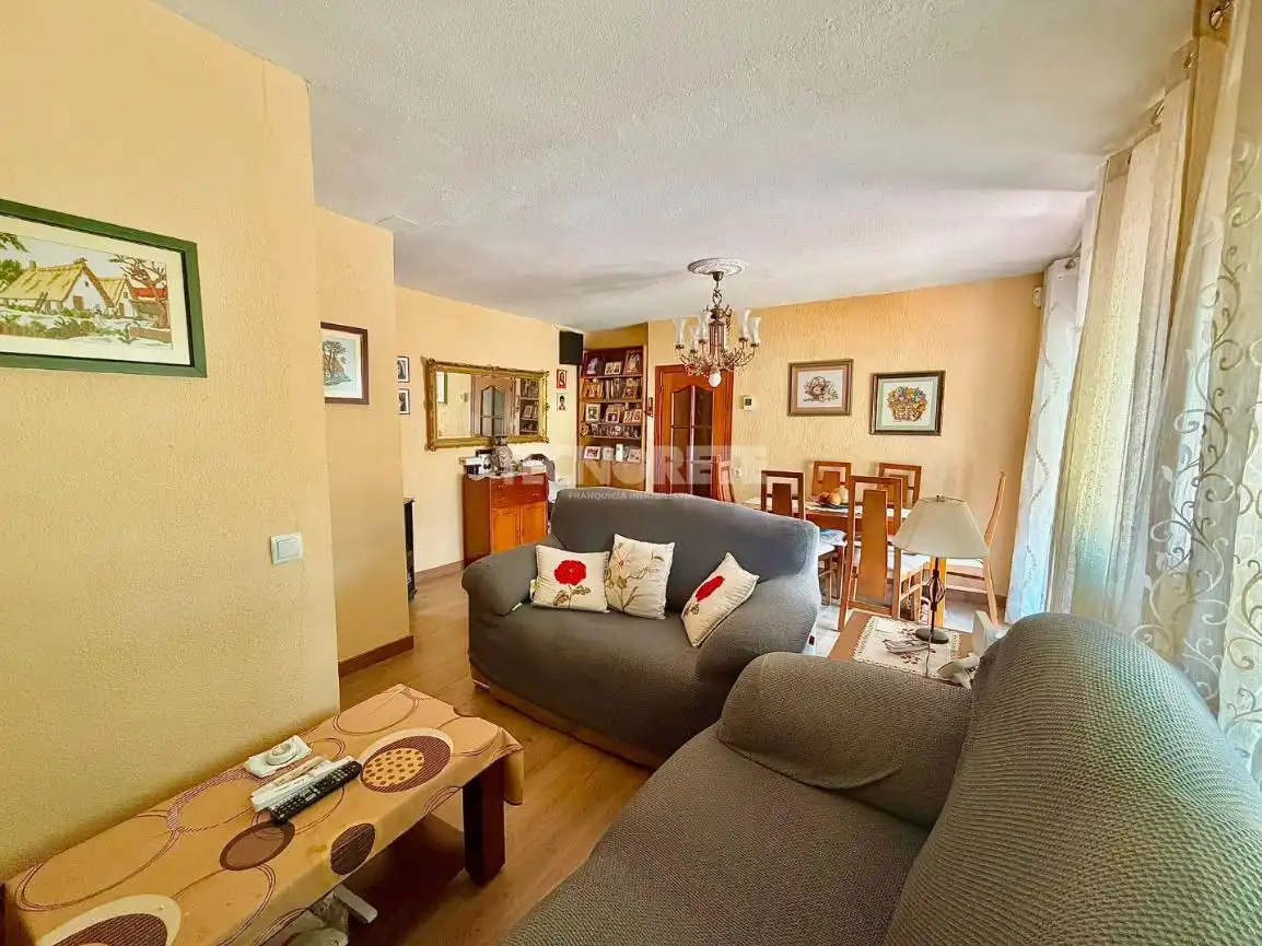 Living room of Flat for sale in Madrid
