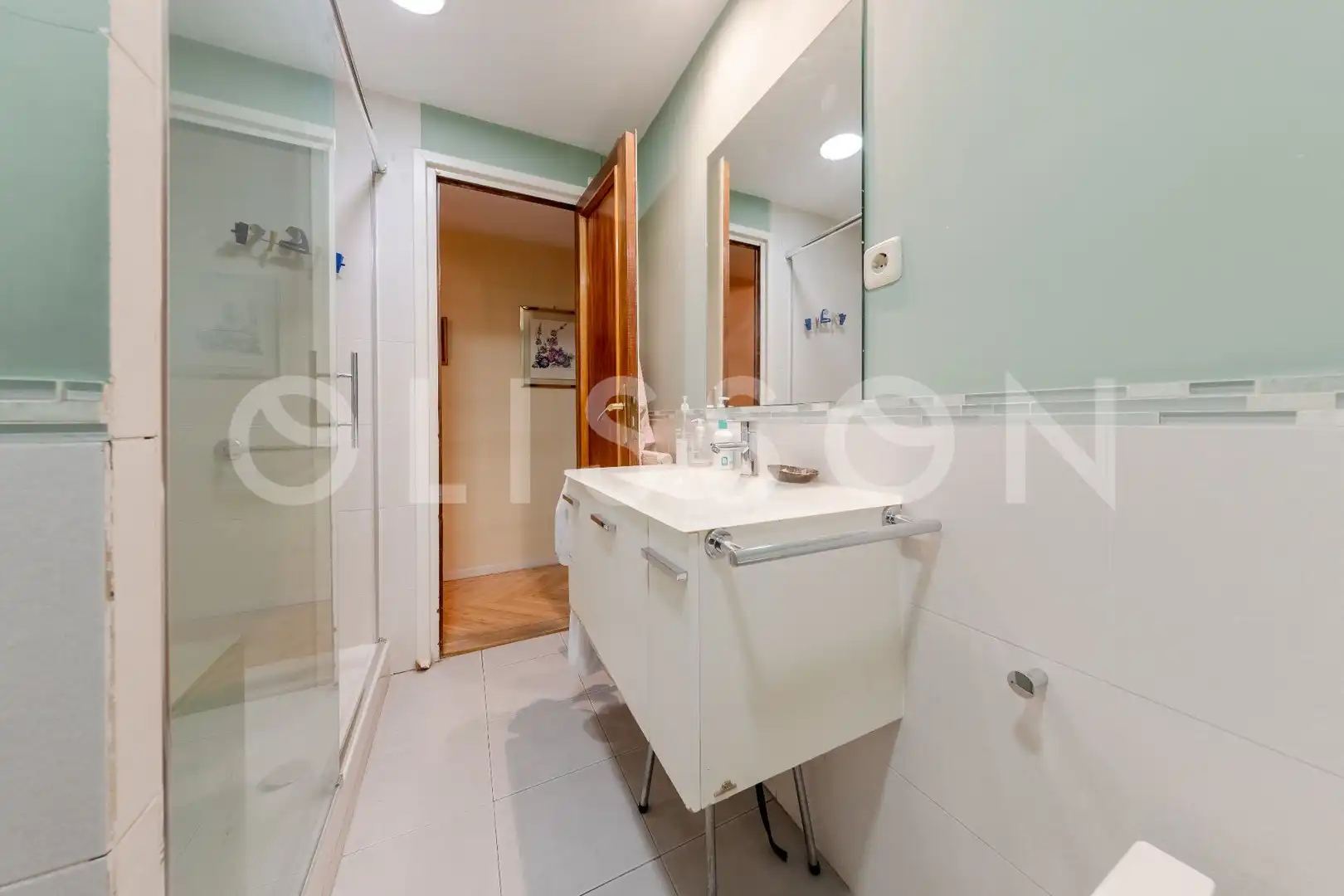 Badezimmer von Wohnung zum Verkauf in Madrid mit Klimaanlage, Heizung und Terrasse
