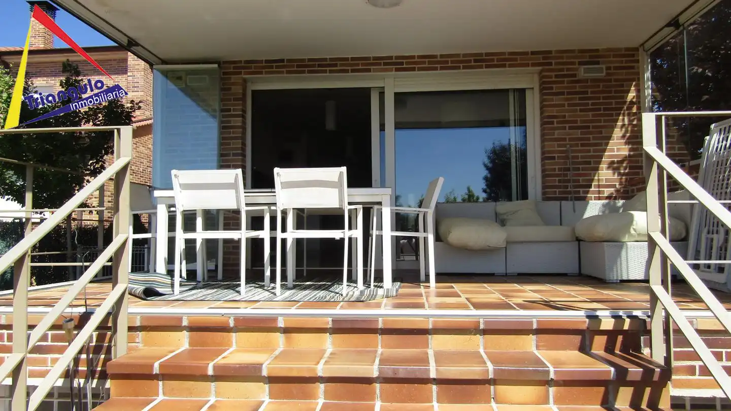 Terrassa de Casa adosada en venda en Encinillas amb Calefacció, Jardí privat i Terrassa