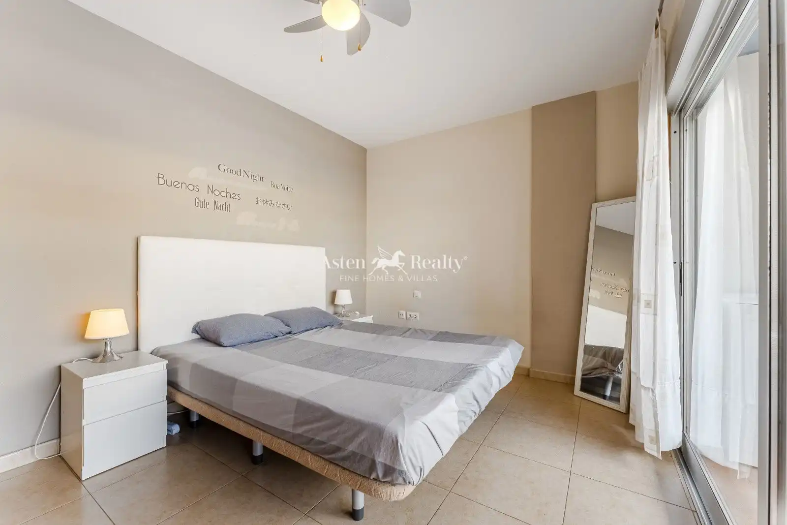 Habitación de Dúplex en venta en Guía de Isora con Terraza, Trastero y Amueblado