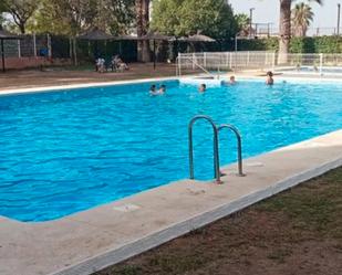 Piscina de Pis de lloguer en San Juan de Aznalfarache amb Moblat