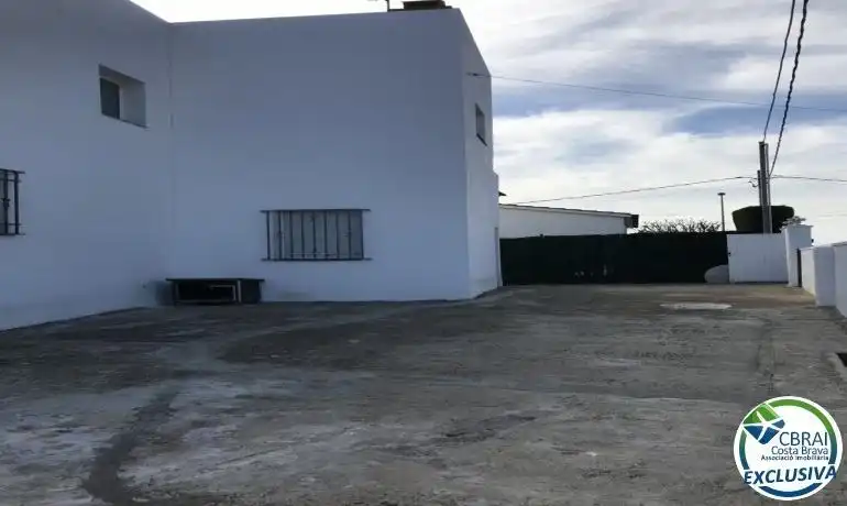 Vista exterior de Casa o xalet en venda en Roses amb Aire condicionat, Calefacció i Jardí privat