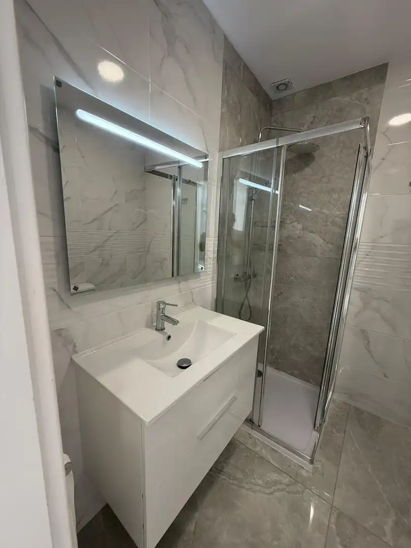 Bathroom of Apartments for sale in Adeje  with Air Conditioner and Furnished
