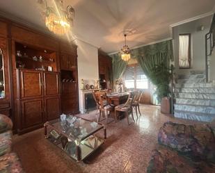 Menjador de Casa adosada en venda en Villanueva de la Serena amb Aire condicionat, Jardí privat i Terrassa