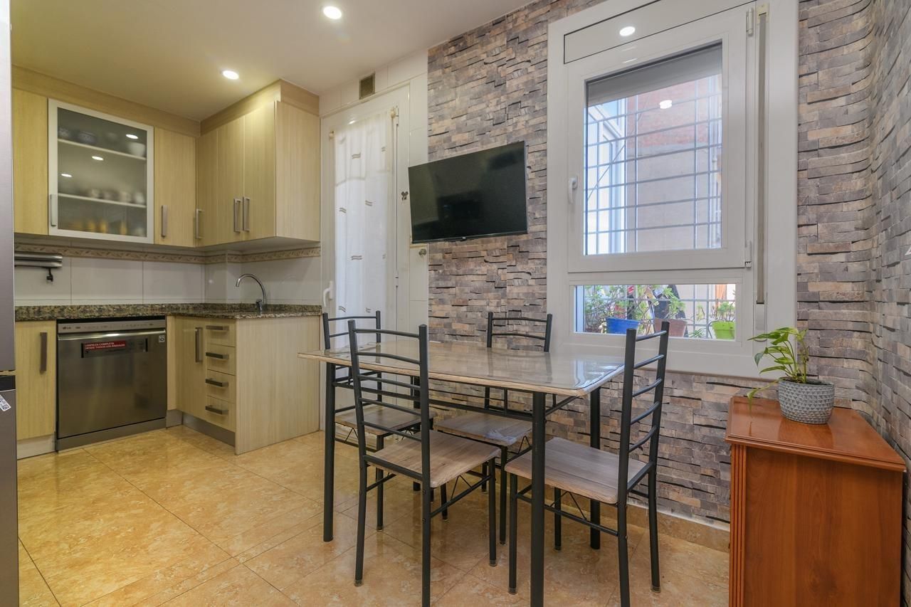 Kitchen of Flat for sale in Manresa  with Heating and Balcony