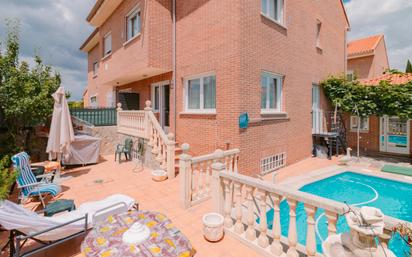 Garden of Single-family semi-detached for sale in Alcalá de Henares  with Air Conditioner and Swimming Pool