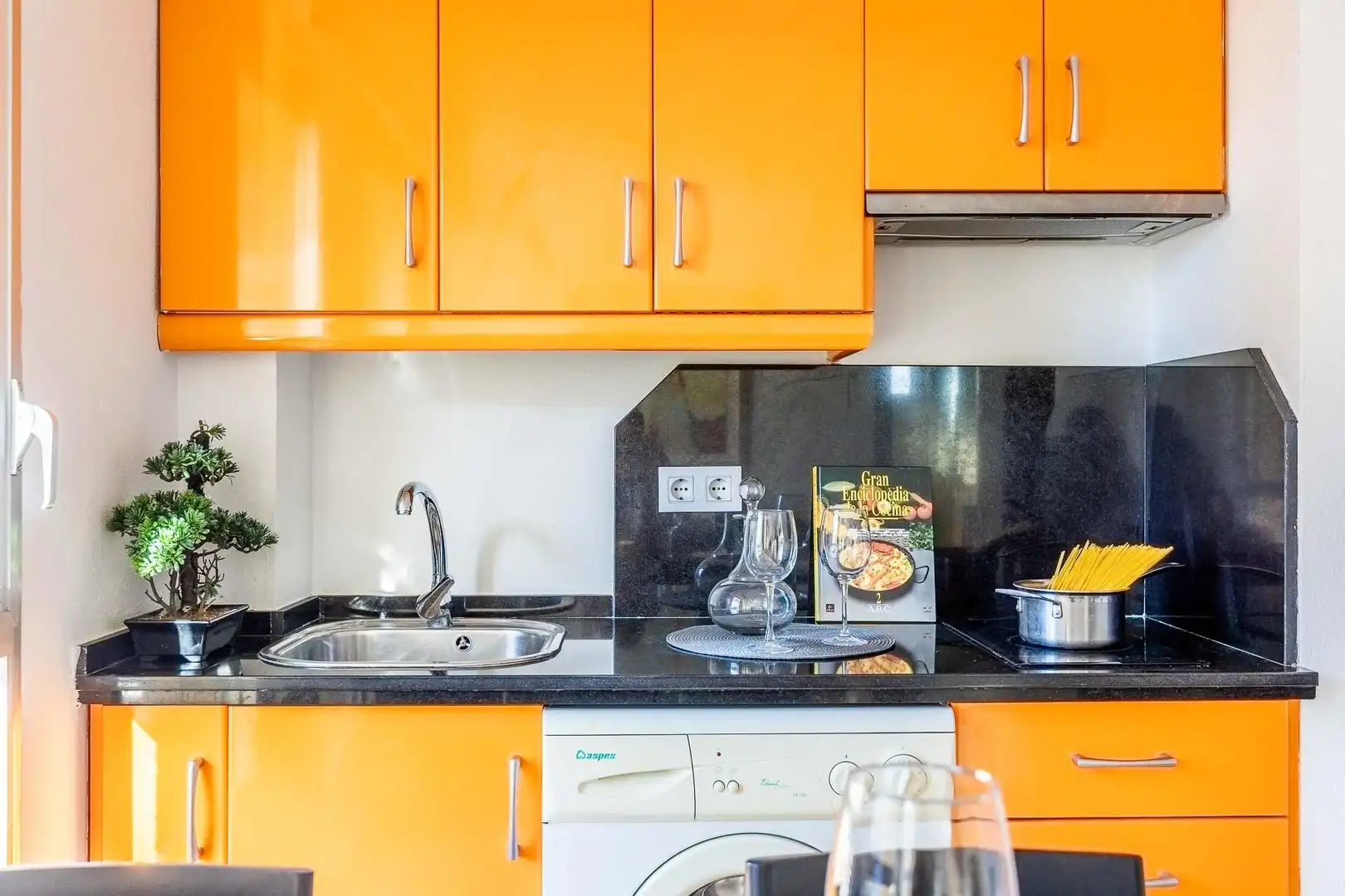 Flat for sale in Sevilla, Sevilla