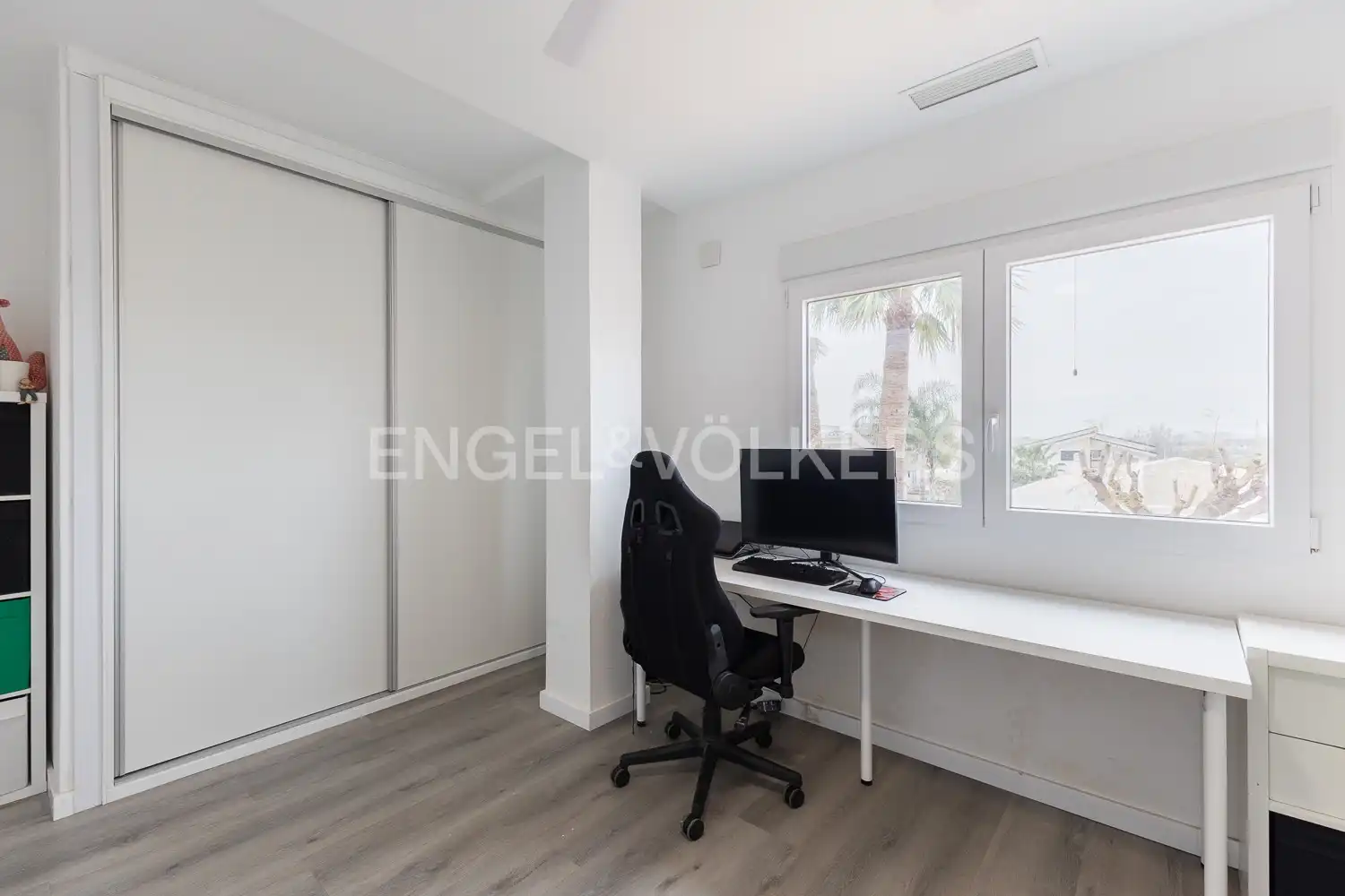 Houses for sale in L'Eliana  with Air Conditioner, Heating and Private garden