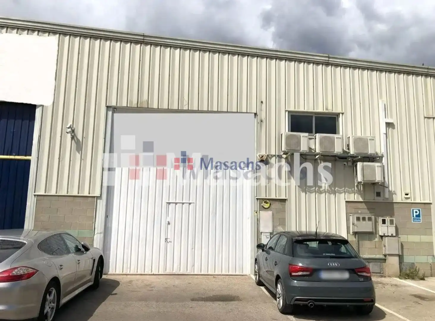 Vista exterior de Nave industrial en venta en Girona