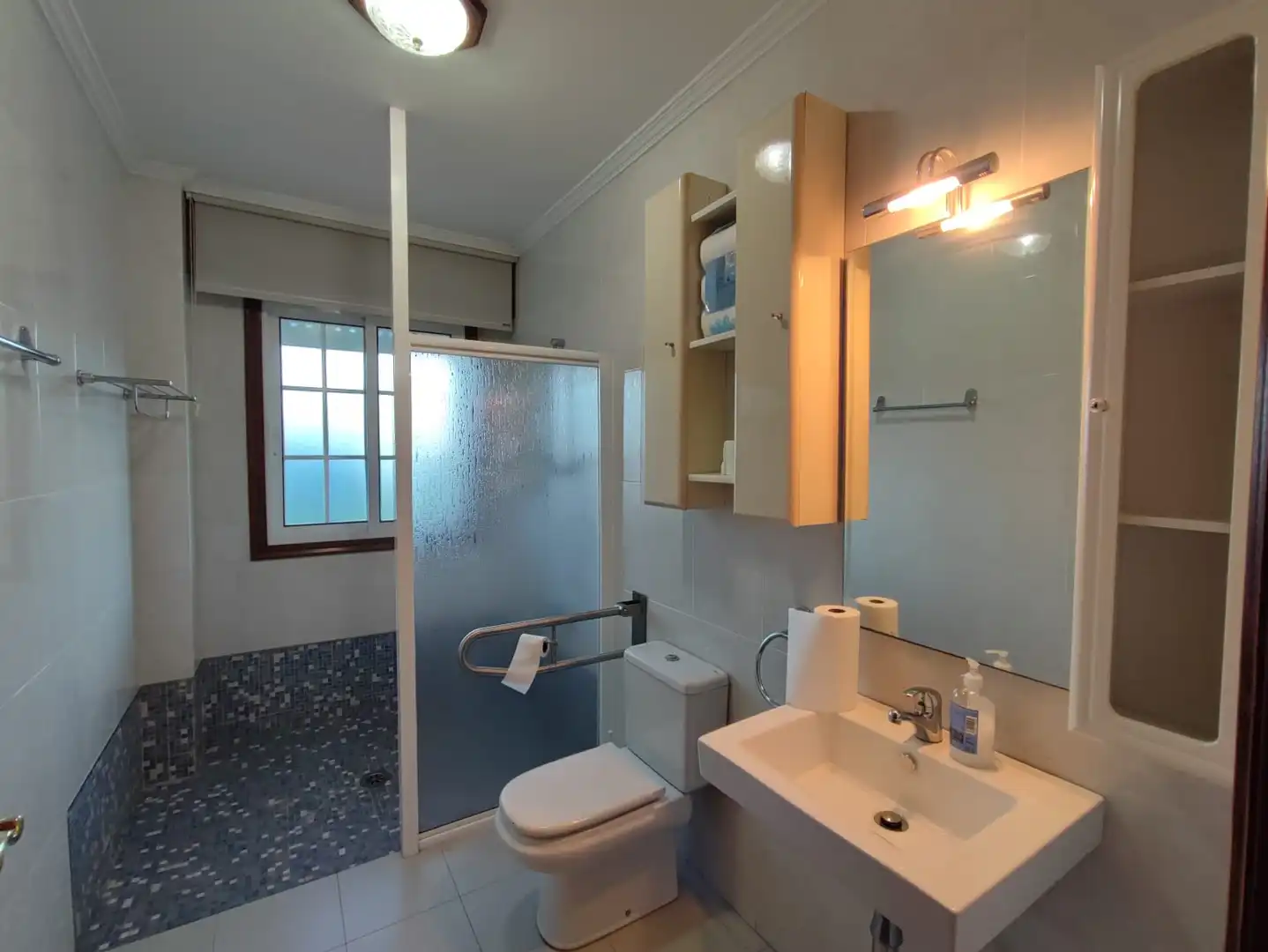 Baño de Casa o chalet en venta en Vigo  con Calefacción, Jardín privado y Terraza