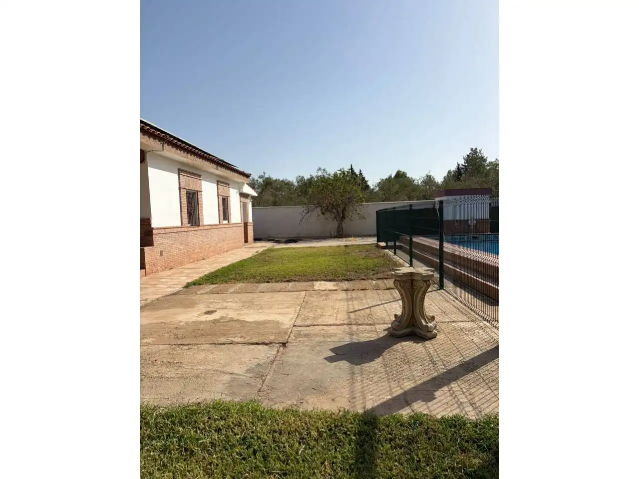 Chalet con piscina en venta en Urbanizacion Celada
