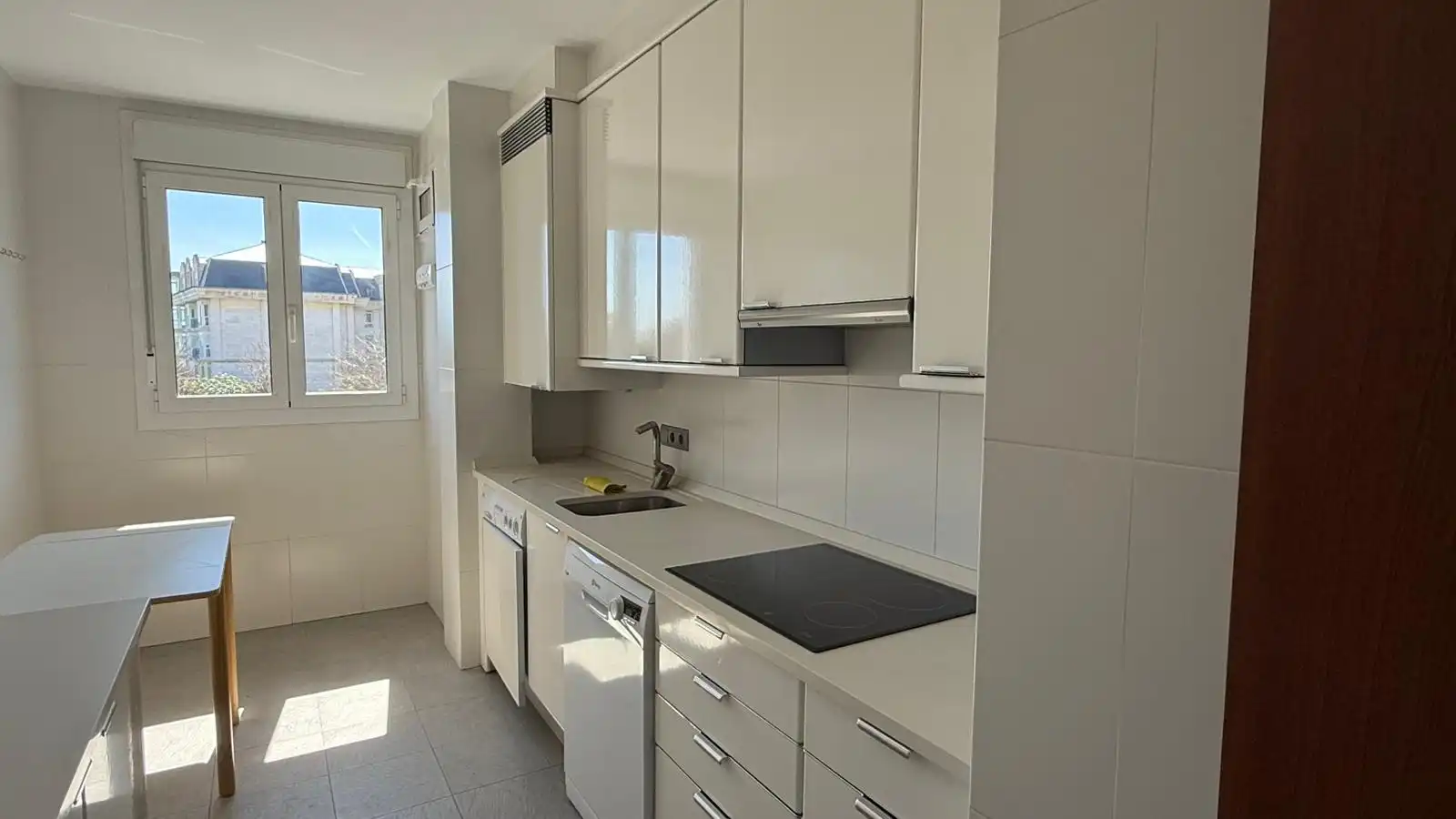 Küche von Wohnung zur Miete in Santander mit Heizung, Privatgarten und Abstellraum