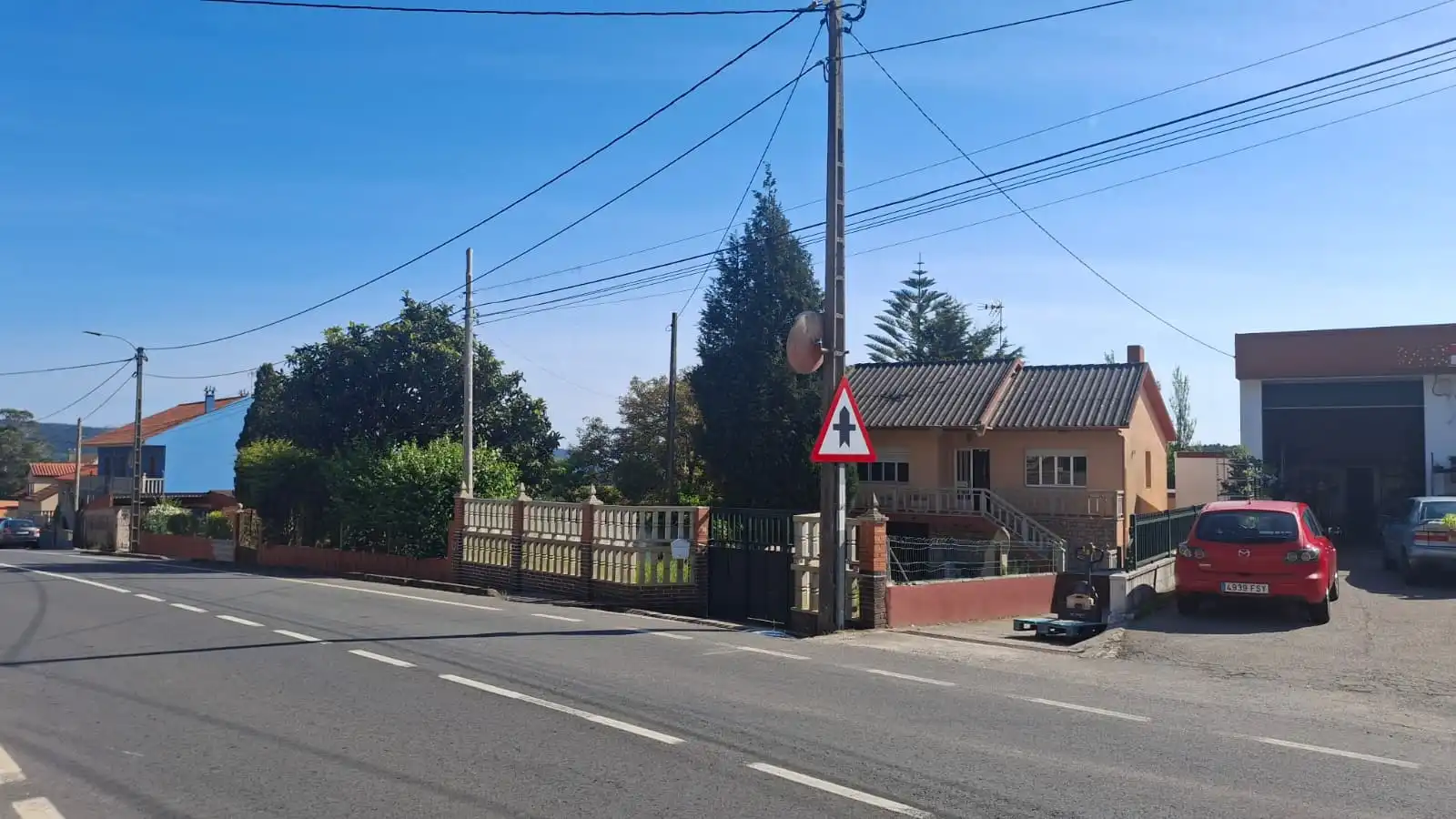 Vista exterior de Casa o xalet en venda en Porto do Son amb Jardí privat, Terrassa i Traster