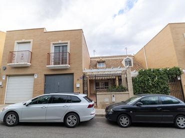Casa con balcone in vendita a Huércal de Almería