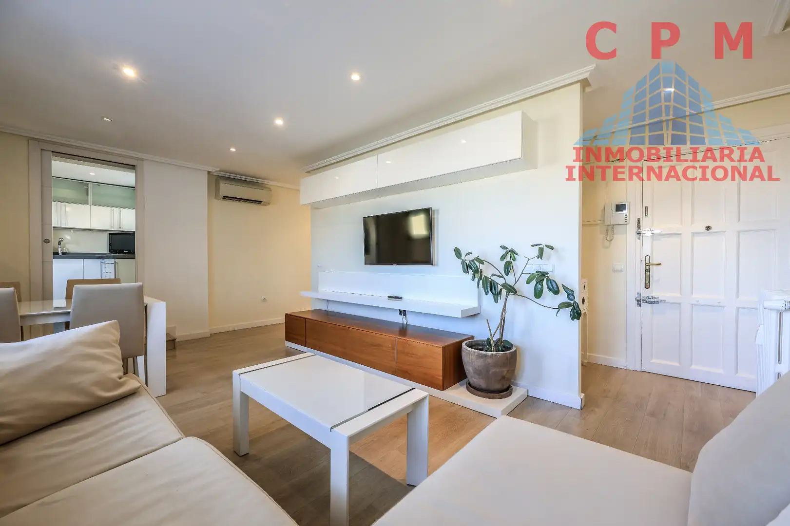 Living room of Attic for rent in Madrid  with Air Conditioner, Heating and Parquet flooring