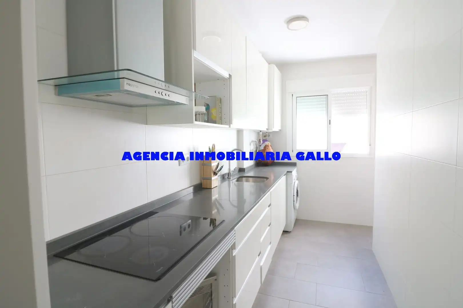 Cocina de Piso de alquiler en Sevilla con Aire acondicionado