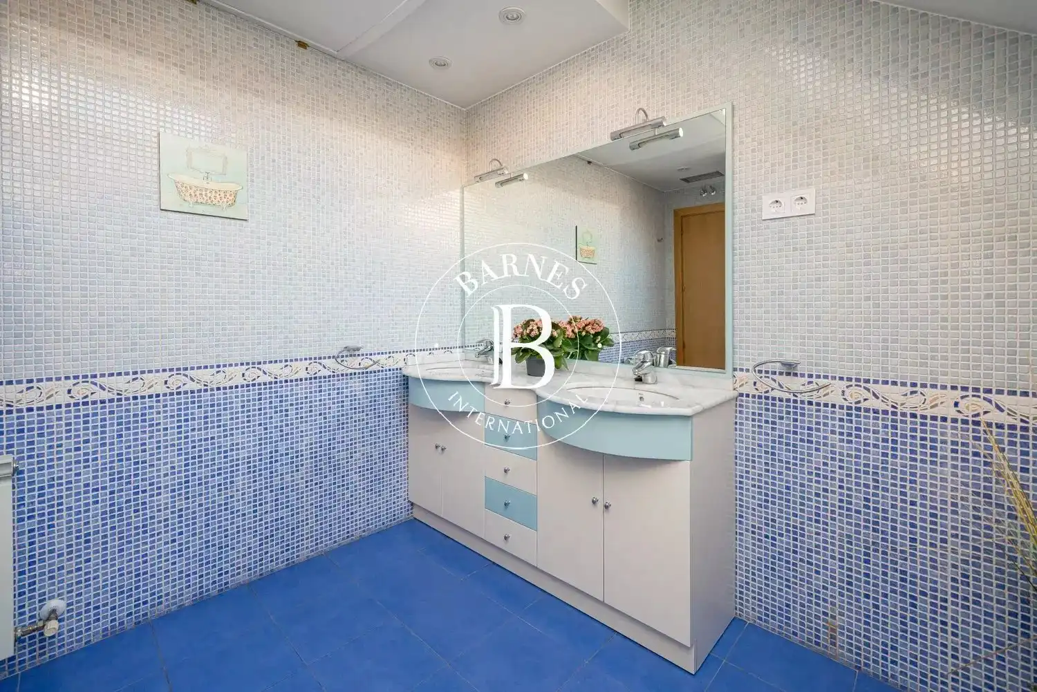 Bathroom of Apartments for sale in Madrid  with Air Conditioner, Heating and Terrace