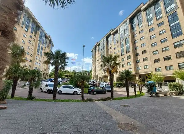 Vista exterior de Pis en venda en Vigo  amb Calefacció, Parquet i Terrassa