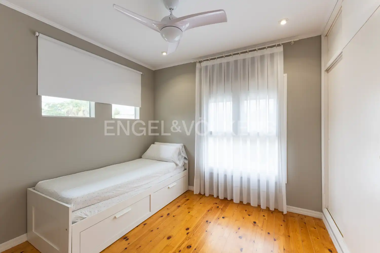 Habitación de Casa o chalet de alquiler en Serra con Calefacción, Jardín privado y Parquet