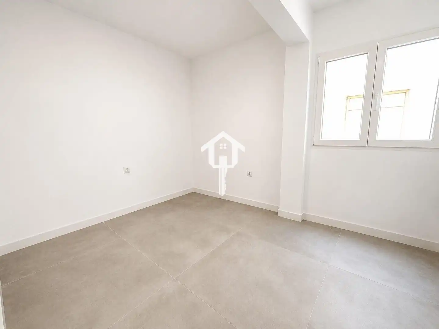 Habitación de Piso en venta en Alicante / Alacant con Balcón