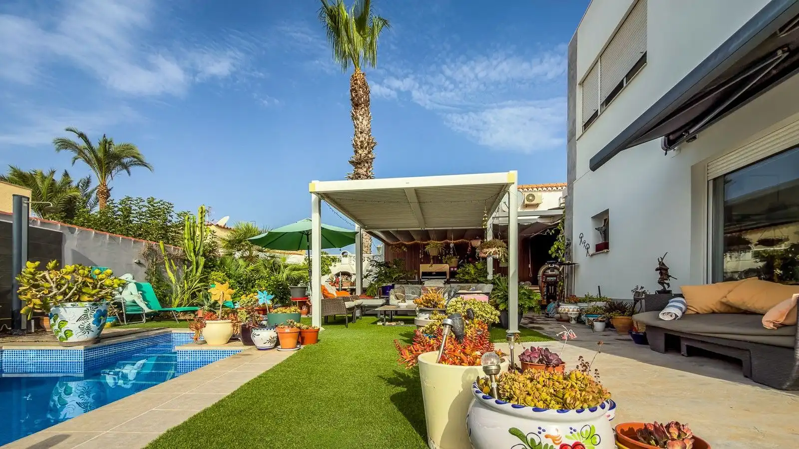 Casa amb jardí en venda a Zona Carrefour - Urbanizaciones, imagen 3