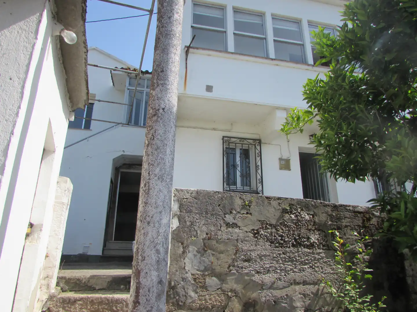 Vista exterior de Casa o xalet en venda en Ferrol amb Calefacció i Jardí privat