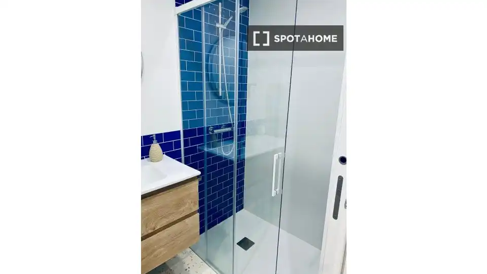 Room in Ametllers - Poble-Sec