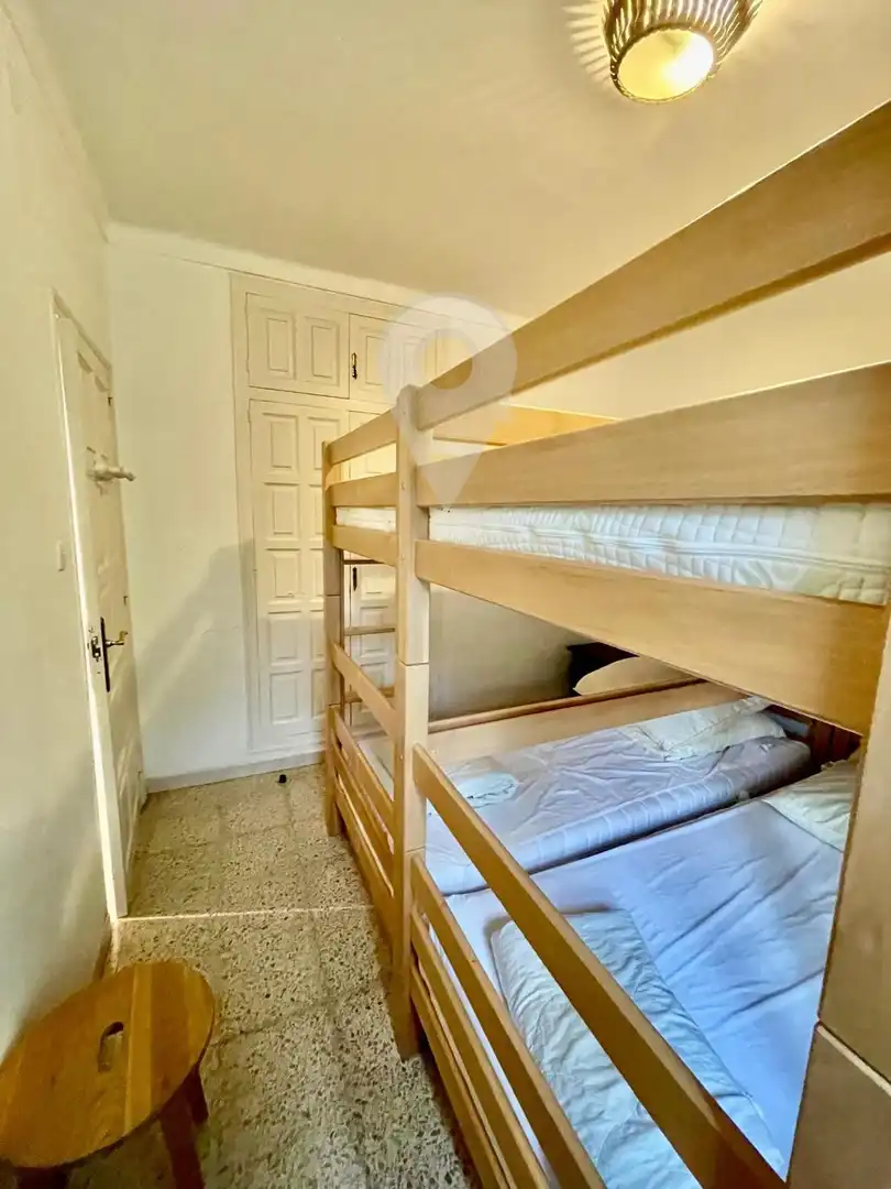 Habitación de Piso en venta en Roses con Aire acondicionado, Trastero y Amueblado