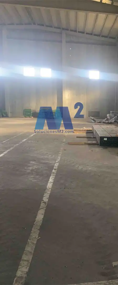 Parkplatz von Fabrikhallen zum Verkauf in Torrejón del Rey