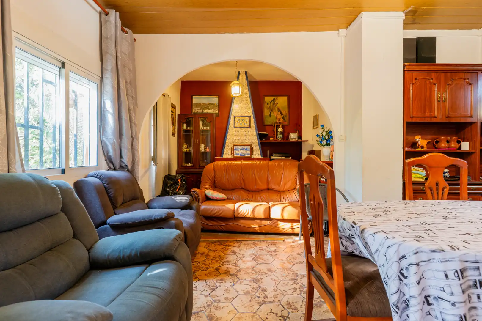 Sala d'estar de Casa o xalet en venda en Segorbe amb Jardí privat, Terrassa i Piscina