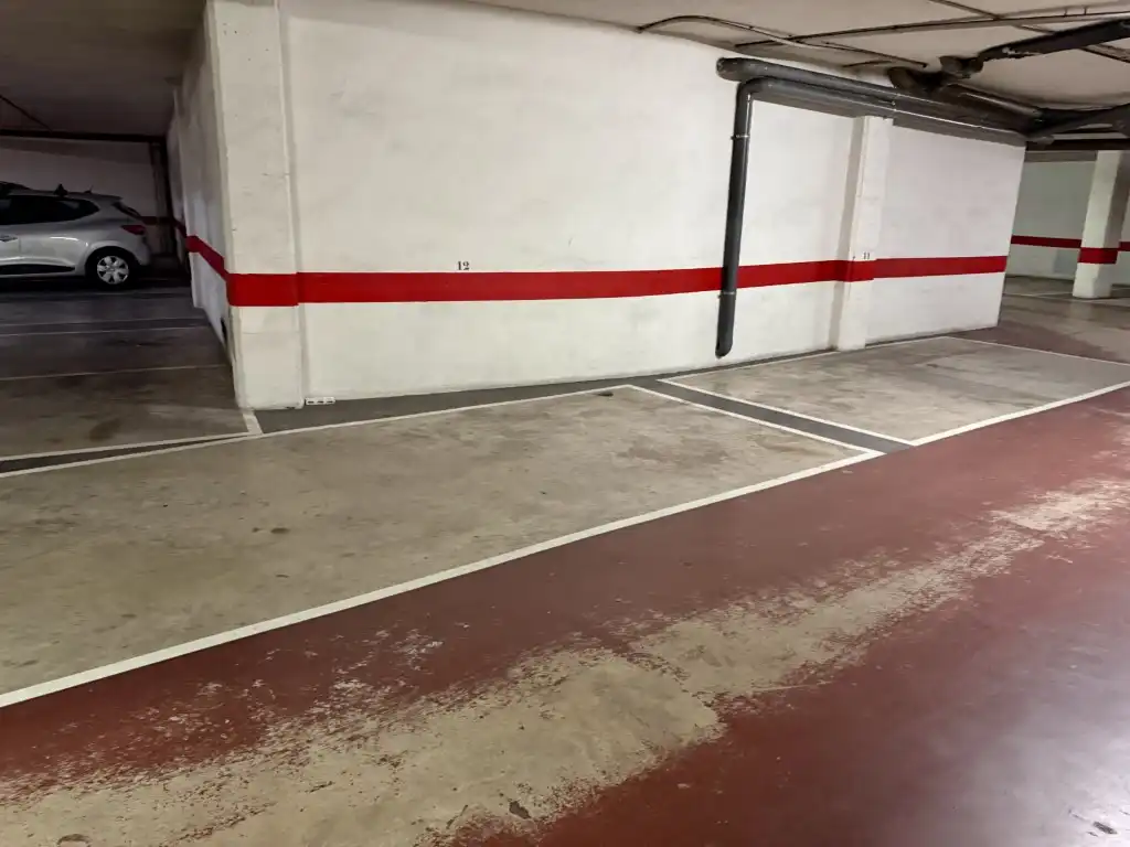 Parkplatz von Wohnung zum Verkauf in Benicasim / Benicàssim mit Ofen und Mikrowelle