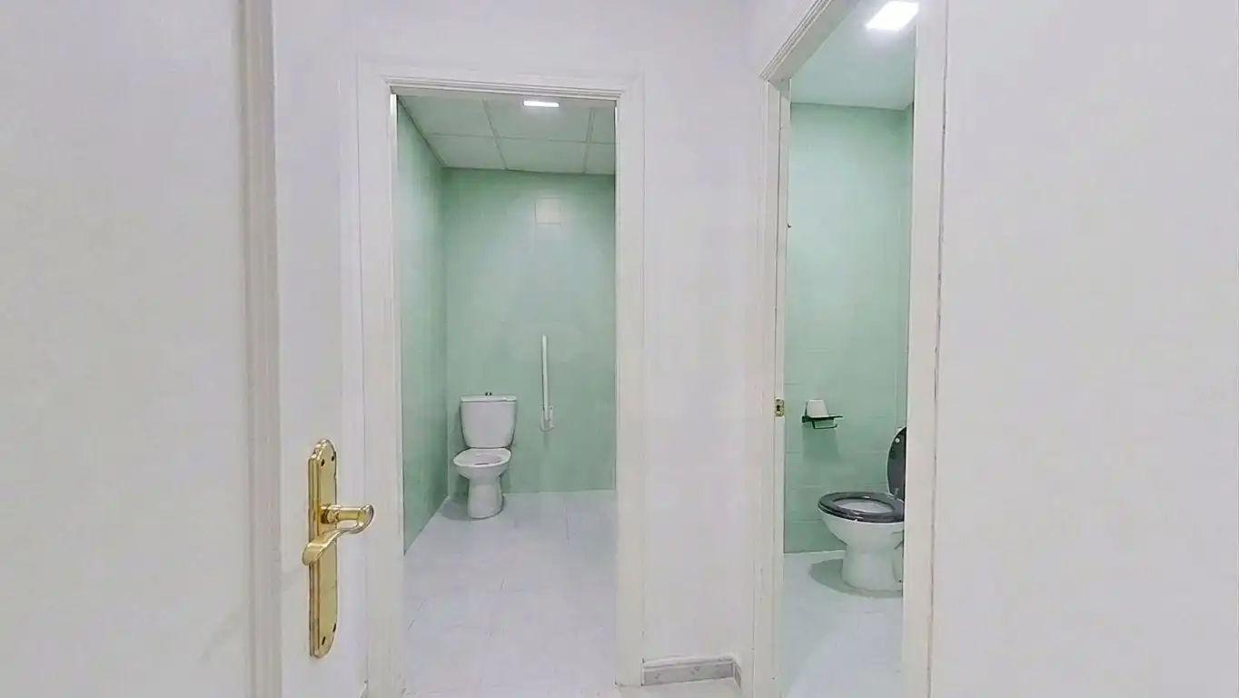 Local comercial en venta en Centro - Calzada - Cabo Noval, imagen 7