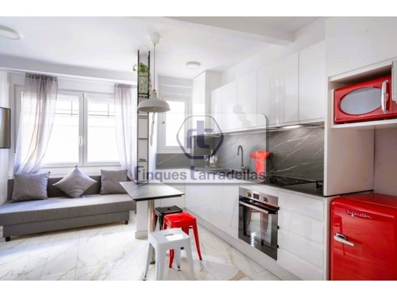 Study for sale in Centre