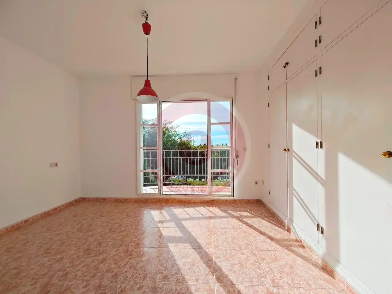 Casa adosada en venda en Vélez-Málaga amb Terrassa, Alarma i Piscina comunitària