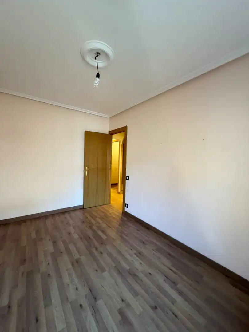 Bedroom of Flat for sale in Langreo  with Heating and Storage room