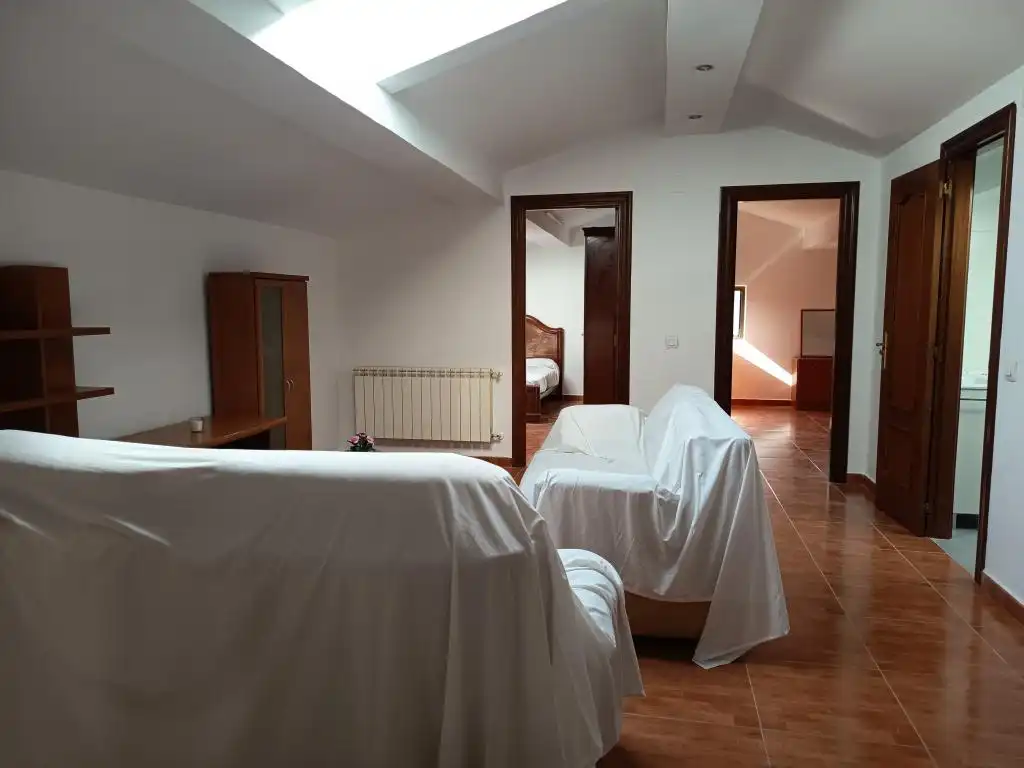 Habitación de Casa o chalet en venta en Avilés con Amueblado
