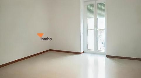 Photo 5 of Flat to rent in Avenida Ronda de Capuchinos, Cruz Roja, Sevilla