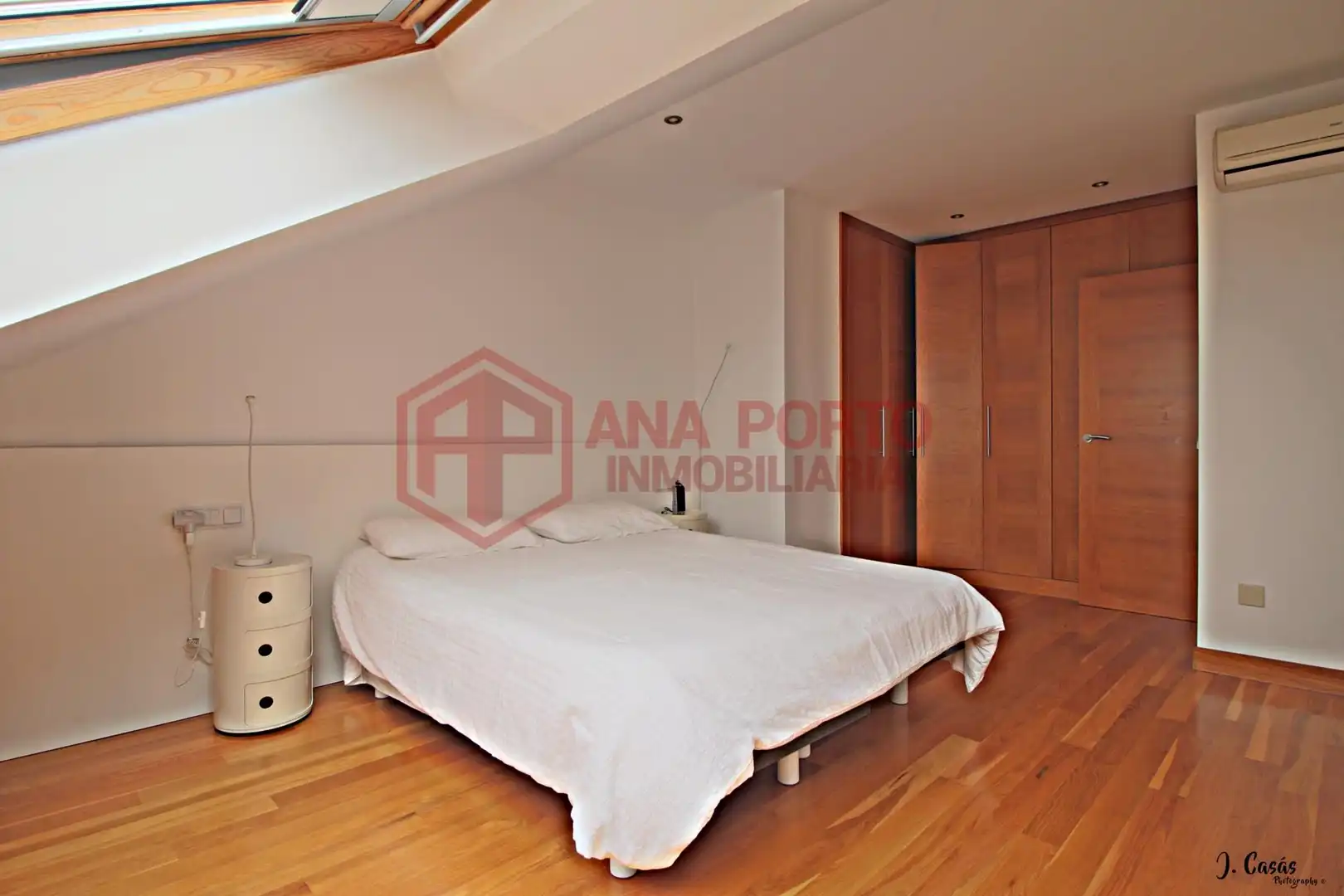 Dormitori de Casa adosada en venda en O Grove   amb Calefacció, Jardí privat i Parquet