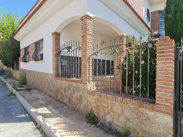 Detached house with pool for sale in HUERTA 1