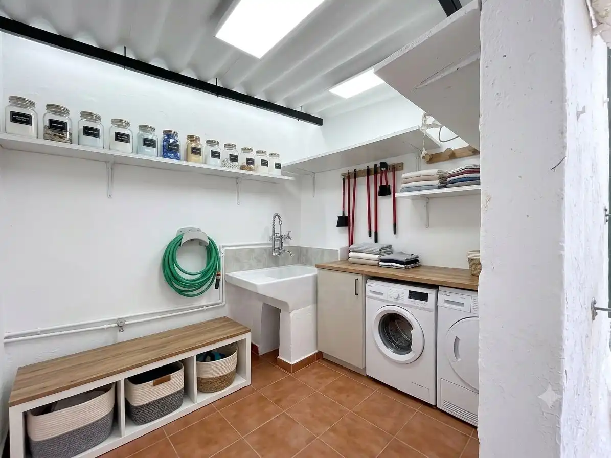 Casa adosada en venta en Teba