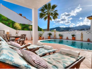 Villa con balcone in vendita a Monda