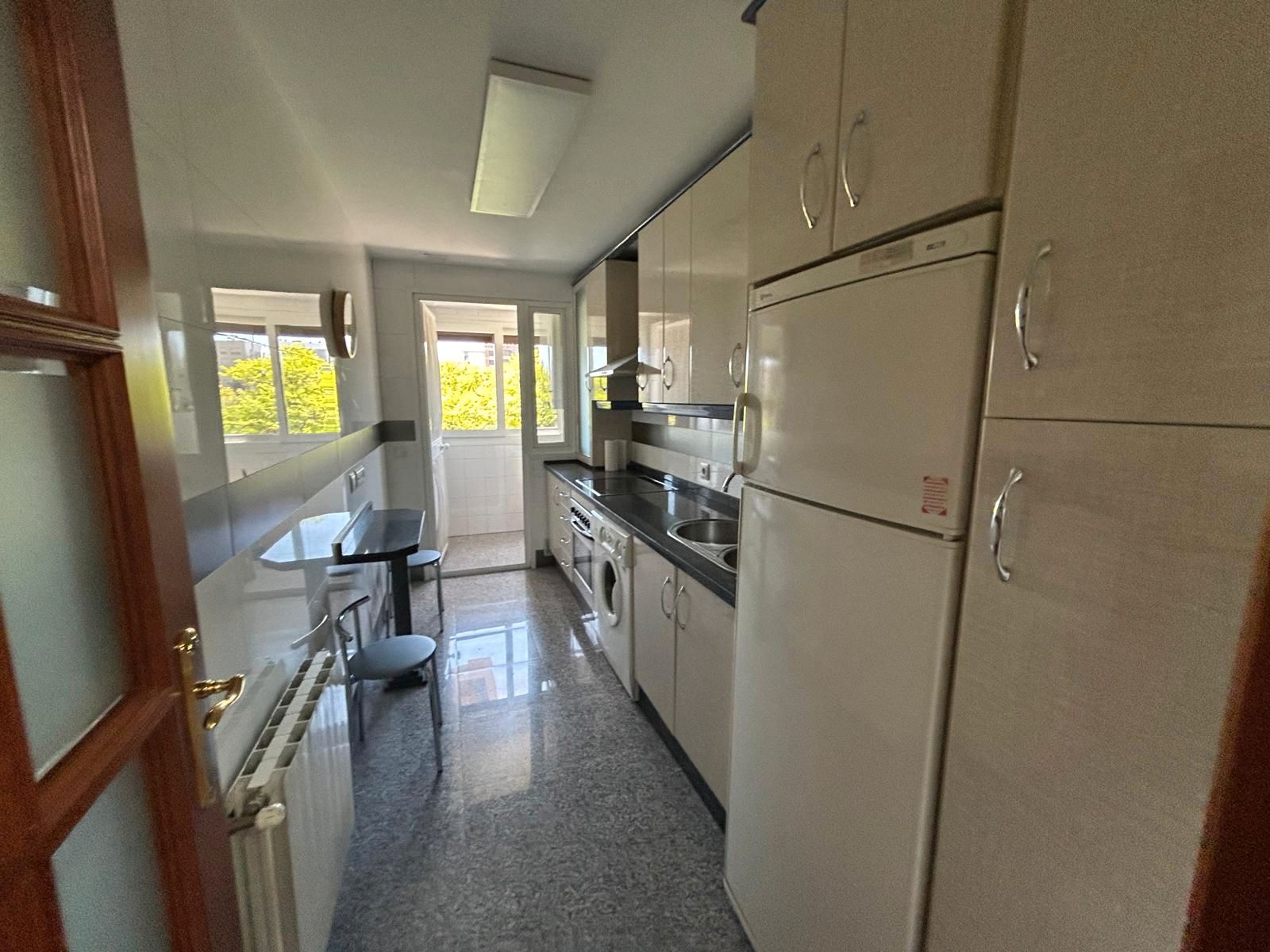 Kitchen of Flat to rent in  Córdoba Capital  with Air Conditioner, Heating and Oven