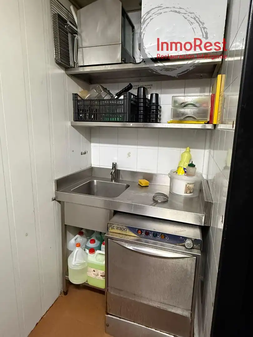 Cocina de Local de alquiler en Valdemoro con Aire acondicionado