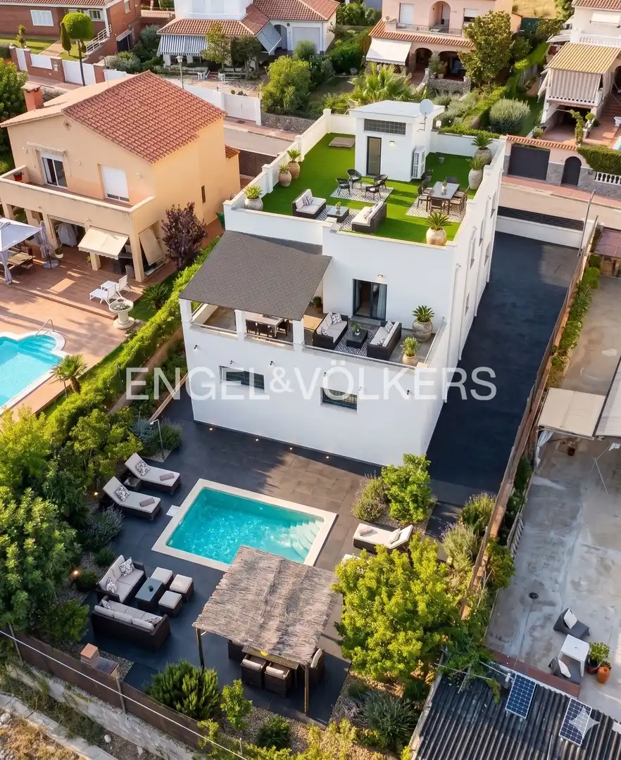 Terrassa de Casa o xalet en venda en El Vendrell amb Aire condicionat, Calefacció i Jardí privat