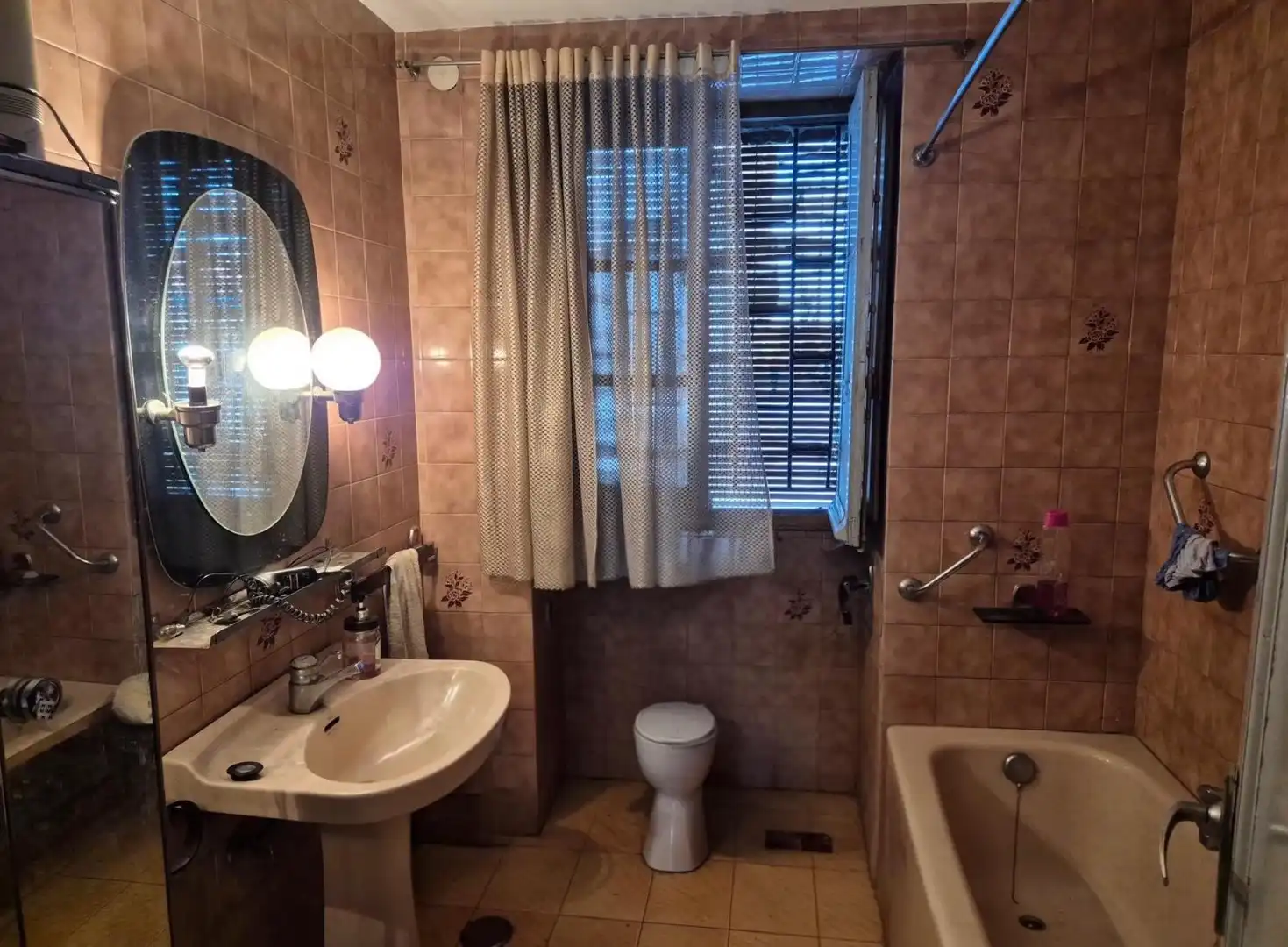 Baño de Edificio en venta en Valencia de Don Juan