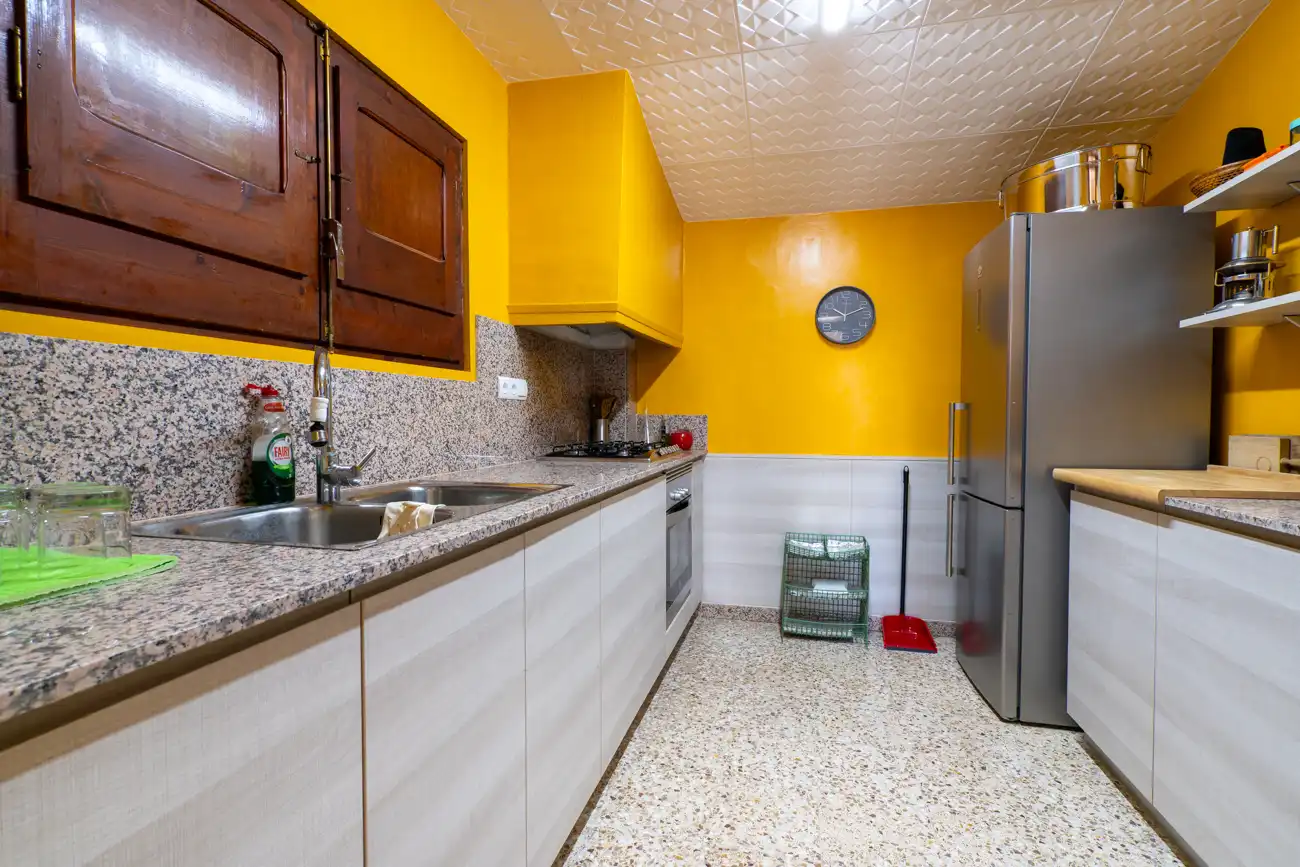 Cuina de Casa o xalet en venda en Tortosa amb Calefacció, Jardí privat i Terrassa