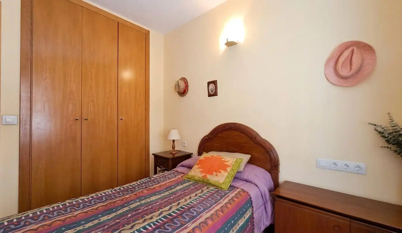 Bedroom of Flat for sale in Tarragona  with Air Conditioner, Heating and Parquet flooring