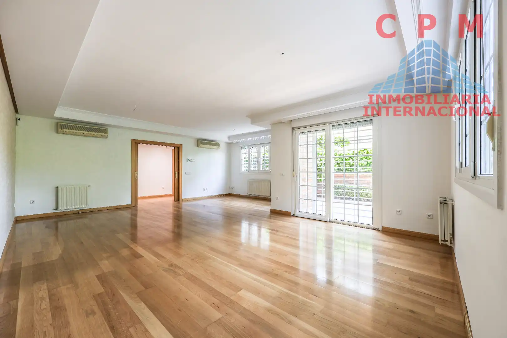 Living room of Houses for rent in Madrid  with Air Conditioner, Heating and Private garden